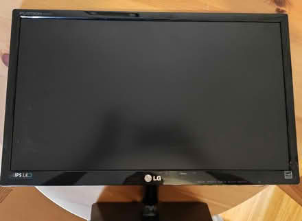 Photo of free LG 21.5" 1080p Monitor (Newtown RG1) #1