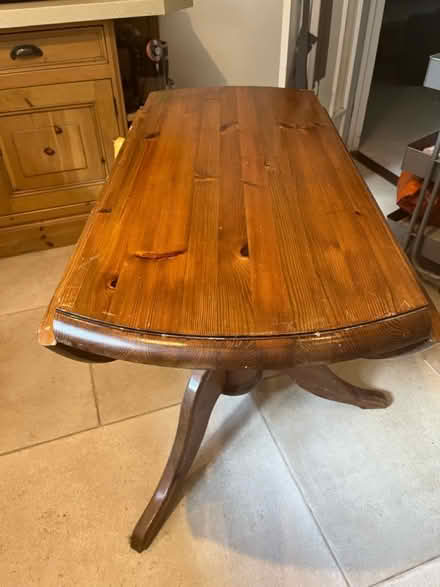 Photo of free Oak round table (High Wycombe, HP13) #3