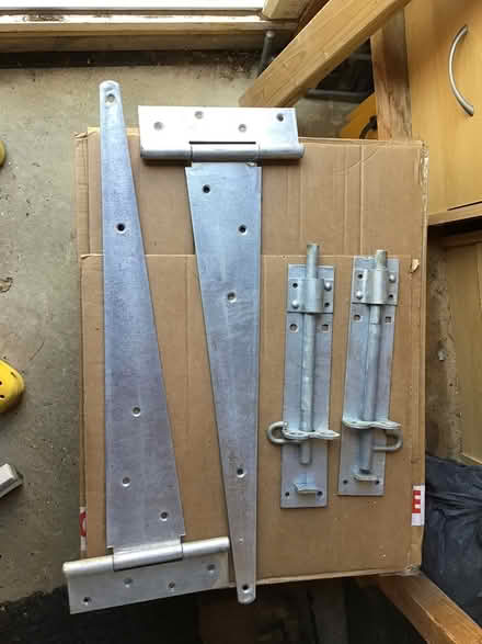 Photo of free Pair of Heavy duty Tee hinges and (Hastings TN34) #3