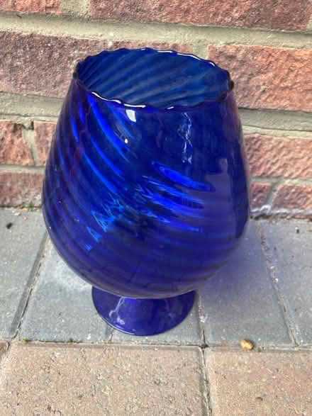 Photo of free Glass vase (Frimley green GU16) #1