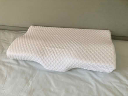 Photo of free Neck support pillow (Upper Pickwick SN13) #1
