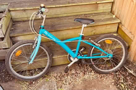 Photo of free Used child bike (Earlsfield SW19) #1