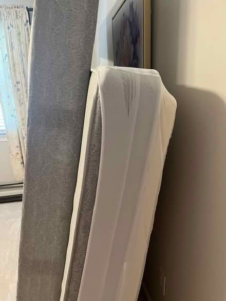 Photo of free Bed - Queen Size (Guinea Road, Burke, VA 22015) #3