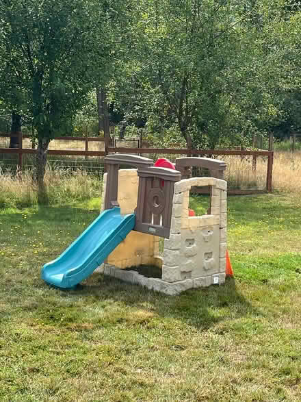 Photo of Little Tykes play set (Eatonville) #1