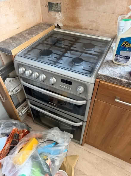 Photo of free Gas oven and stainless steel sink (SW18 4QZ) #1