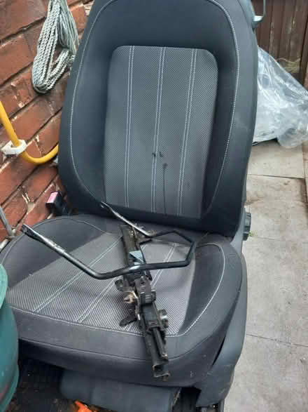 Photo of free Car seats (Hawkinge CT18) #4