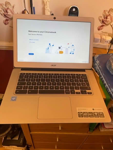 Photo of free Win10 laptop for school student (ealing W5) #1