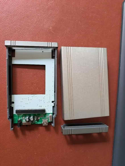 Photo of free USB enclosure for 2.5" laptop hard drive (Frenchay BS16) #2