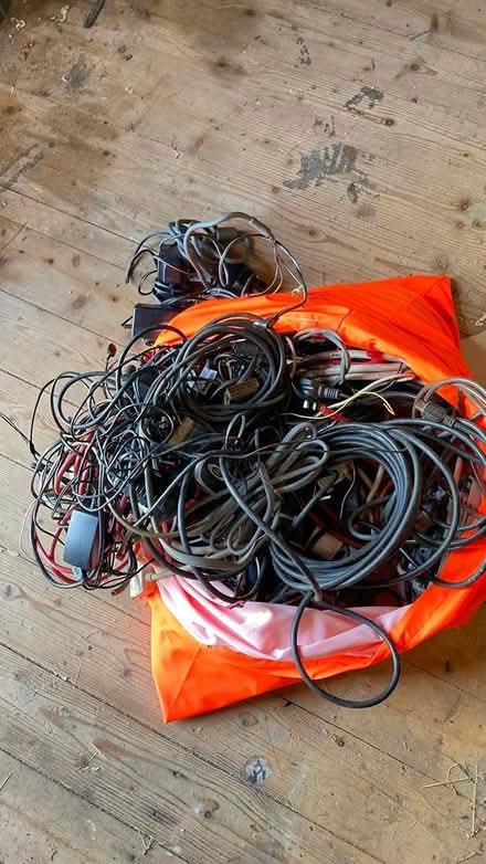 Photo of free cables (Wybunbury Nantwich) #3