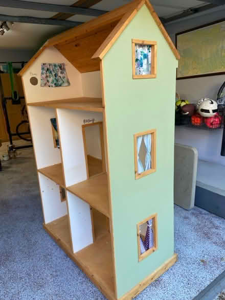 Photo of free 6.5’ tall American girl dollhouse (The Woodlands) #3