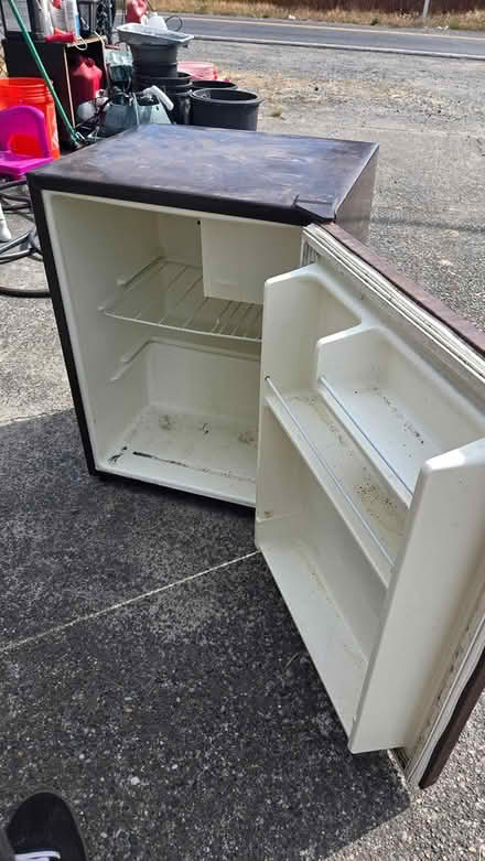 Photo of free until 5pm (Midland, wa) #3