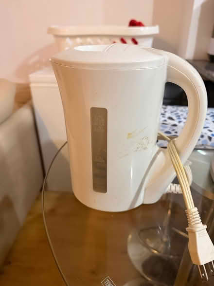 Photo of free Electric kettle (L4Z 4K1 , Forum drive) #1
