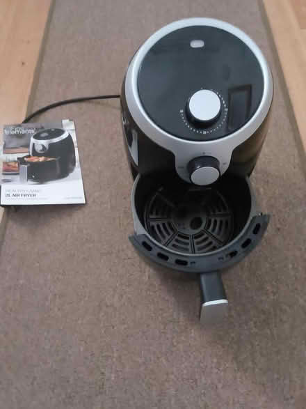 Photo of free 2L Small Air Fryer (Ralston PA1) #2
