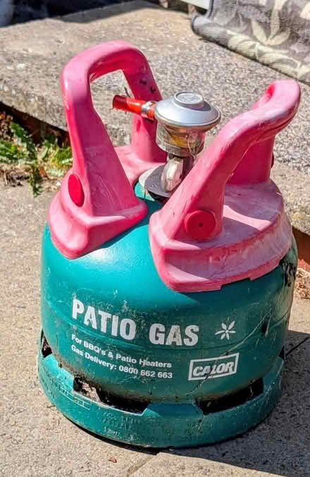 Photo of free Water Butt and stand. . Gas bottle (RH98HJ) #1