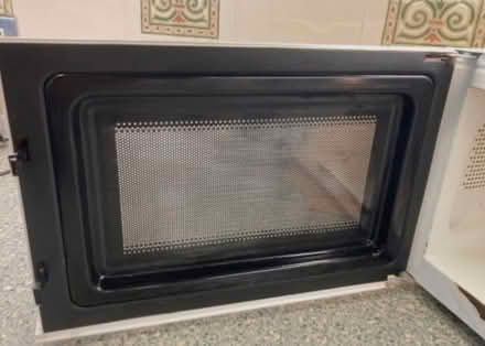 Photo of free Russell Hobbs microwave (Skaters' Meadow CB3) #2