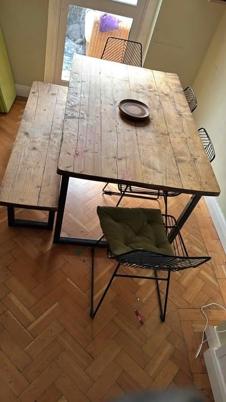 Photo of free Dining table and chairs (Sutton and Carshalton SM5) #1