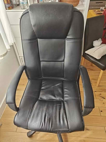 Photo of free Big and Tall Office Chair, Black (N22 5RH) #1