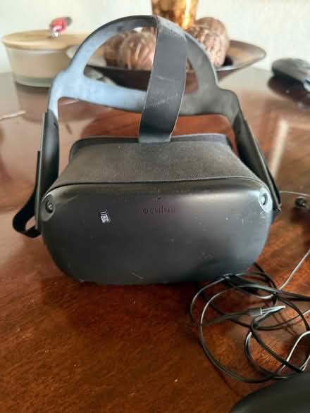 Photo of free Oculus Quest 1 VR Headset (West San Jose) #1