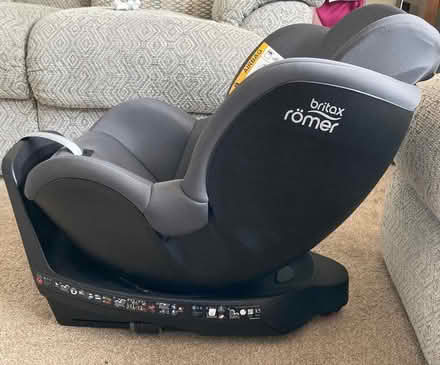 Photo of free Child’s Britax Romer Car Seat (Longlevens GL2) #2