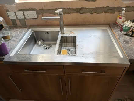 Photo of free Gas oven and stainless steel sink (SW18 4QZ) #2