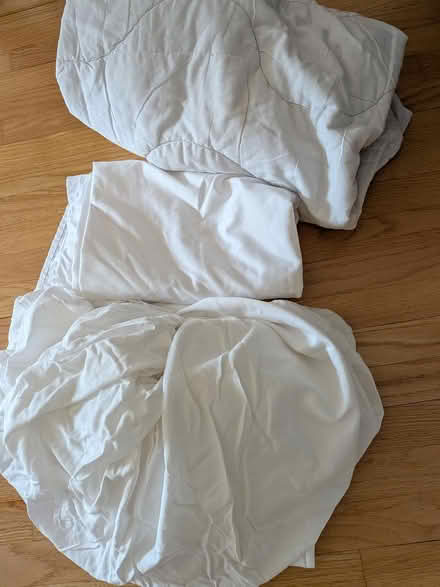 Photo of free Double sheet set (Montreal road and St Laurent) #1