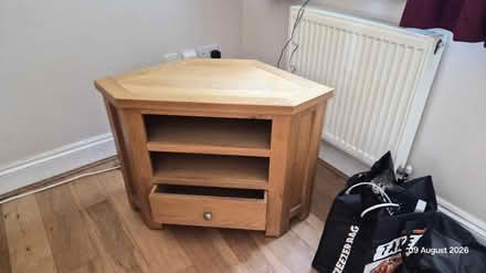 Photo of free TV Corner UNIT (Ox7 7ef) #1