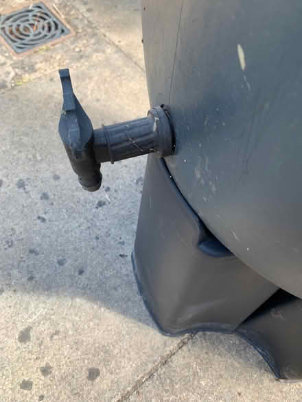 Photo of free Water butt plus extra lid and attachment (Wheathampstead AL4) #4