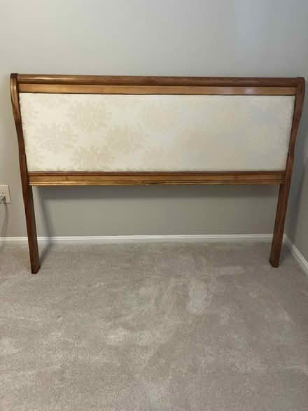 Photo of free Bed - Queen Size (Guinea Road, Burke, VA 22015) #1
