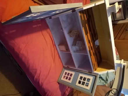 Photo of free Dolls house (Aldershot GU11) #1