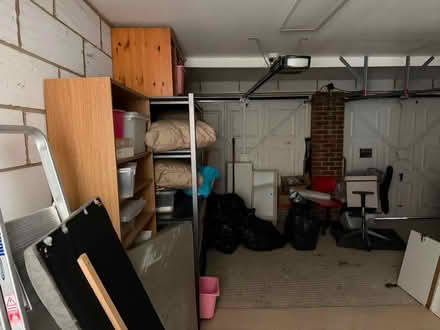 Photo of free House contents (Basingstoke RG27) #2