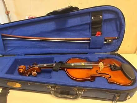 Photo of free 1/4 child's violin (Haslucks Green Shirley B90) #1