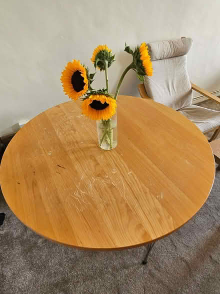 Photo of free Round dining table (Stepney E1) #1