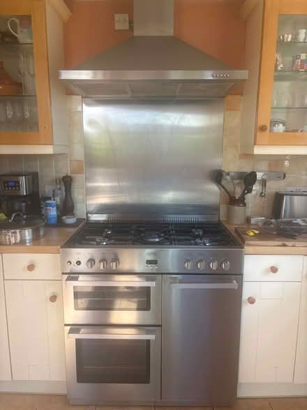 Photo of free Oven, hood and splashback (Headington OX3) #1