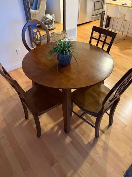 Photo of free Kitchen Table & Chairs (Trainyards area) #1