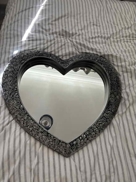 Photo of free Heart Mirror (So31) #1
