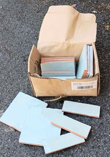 Photo of free pale aqua / fern-toned glazed ceramic tiles (Bussage GL6) #1
