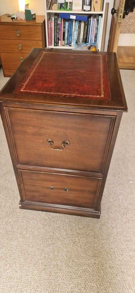 Photo of free 2 drawer filing cabinet (Saint Ninians FK7) #1