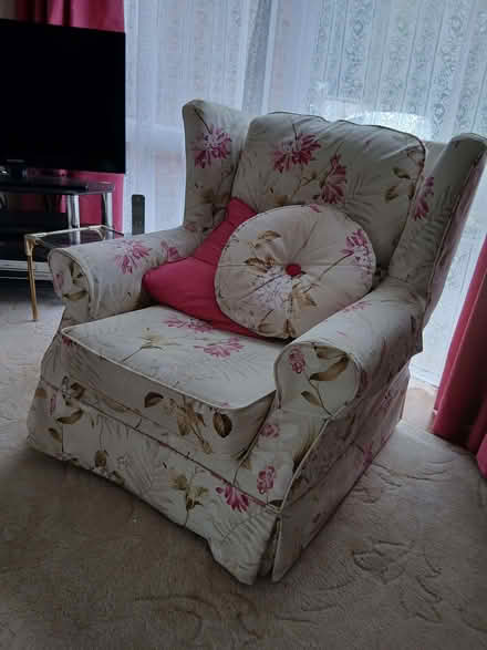 Photo of free 3 seater sofa ,two arm chairs and foot stool (Walton HP21) #3