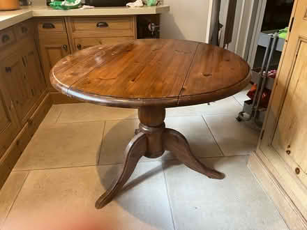 Photo of free Oak round table (High Wycombe, HP13) #1