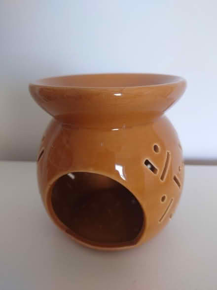 Photo of free Ceramic oil diffuser (Abbey Fields OX14) #1