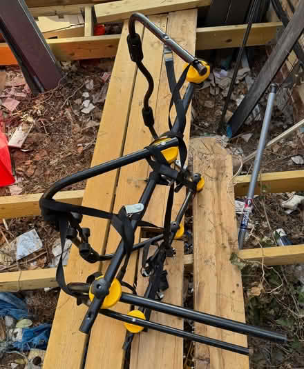Photo of free Tailgate bike carrier (Crown Wood RG12) #4