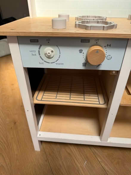 Photo of free Children’s play kitchen (Thornton Heath CR7) #2