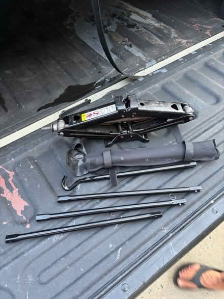 Photo of free Car Tire jack (Arnold) #1
