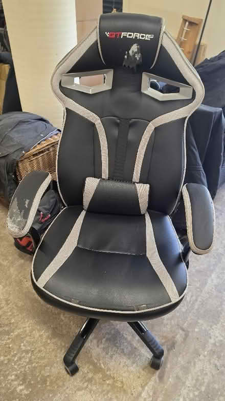 Photo of free Gaming chair (Lochart Mill ML11) #1