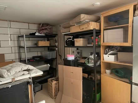 Photo of free House contents (Basingstoke RG27) #4