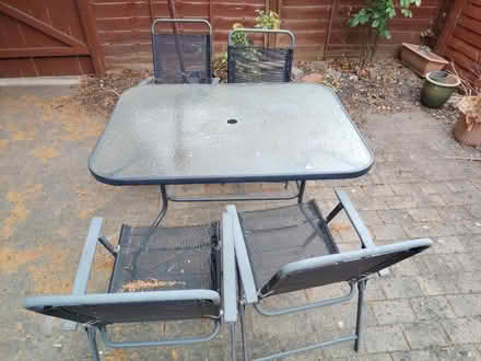 Photo of free Garden table and 4 chairs (Garden village. HU8) #2