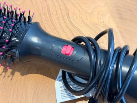 Photo of free Drying brush hair tool - Hair Dryer - Blow Dryer (Highbury N5) #2