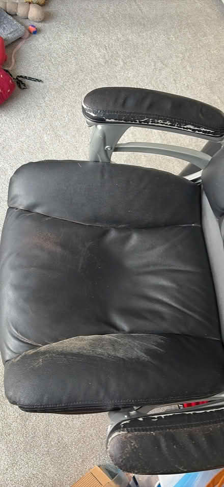Photo of free black leather office chair (Tattenhoe MK4) #2