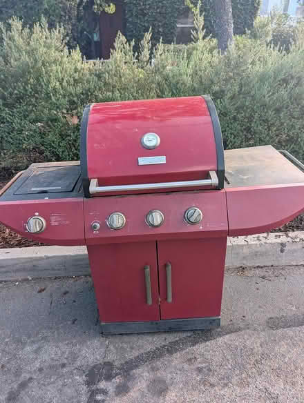 Photo of free BBQ Grill (La Crescenta) #2