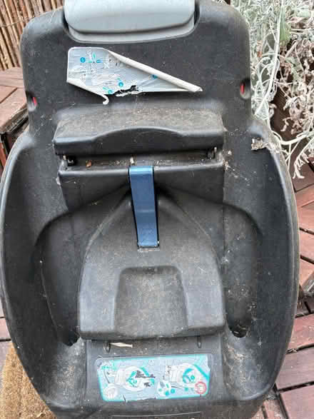 Photo of free Maxi-Cosi Isofix base x 2 (HP5 Chesham) #1